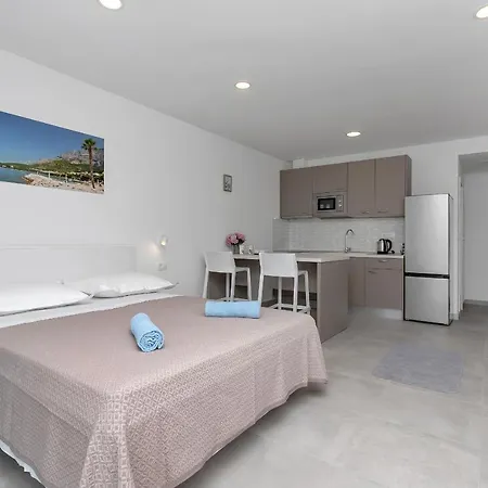 Central Beach Apartments * Tučepi