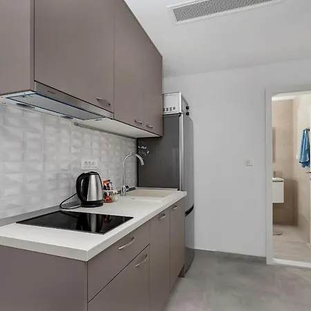 아파트 Central Beach Apartments