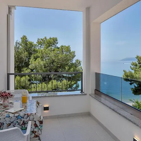 Central Beach Apartments