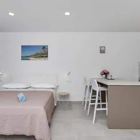 Central Beach Apartments Apartman Tucepi