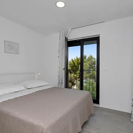 Central Beach Apartments *