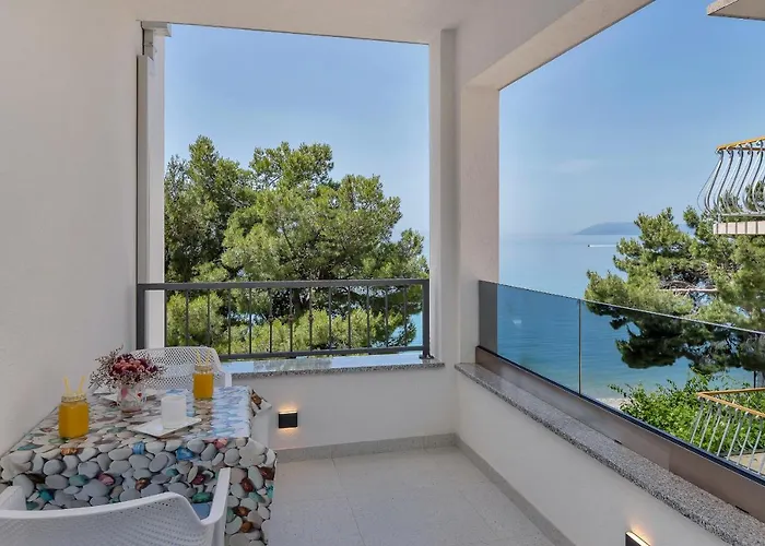 Central Beach Apartments